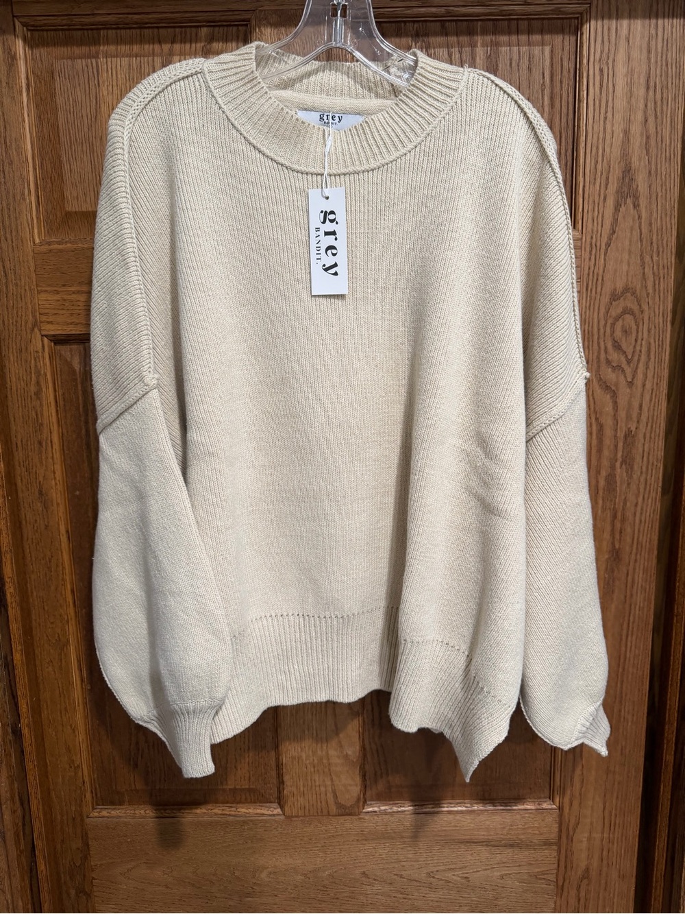 Grey Bandit NWT Sz L Women’s Crew Neckline Oversized Silhouette Sweater Beige